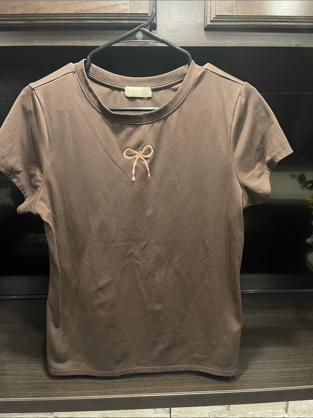 Girl’s Short-Sleeve Bow Embroidered Tee in Brown